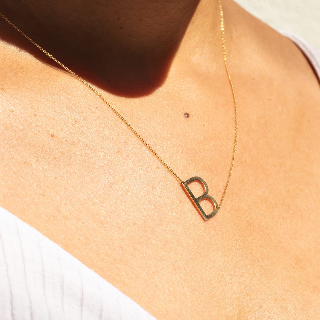Colar Letra Grande Ouro 18K