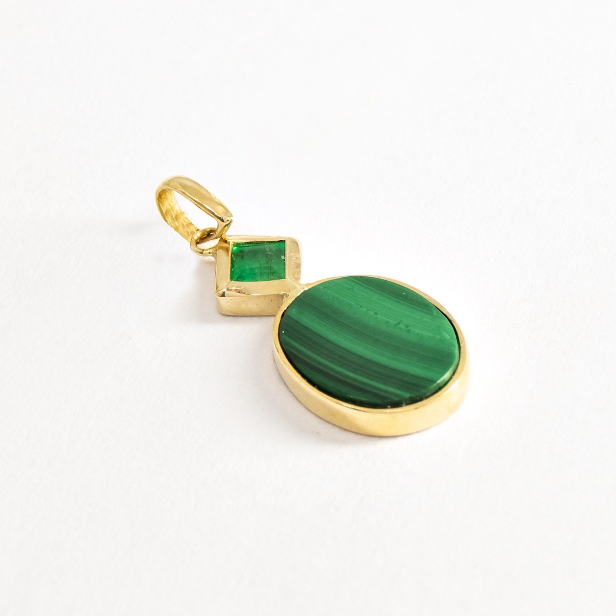 Colar Malaquita Esmeralda Ouro 18k