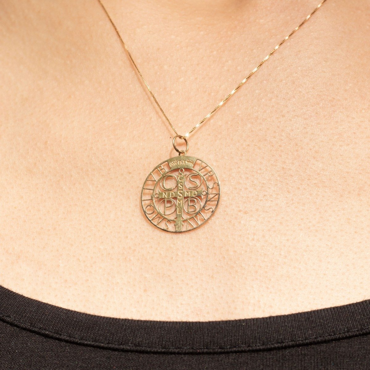 Colar Medalha de São Bento Ouro 18K