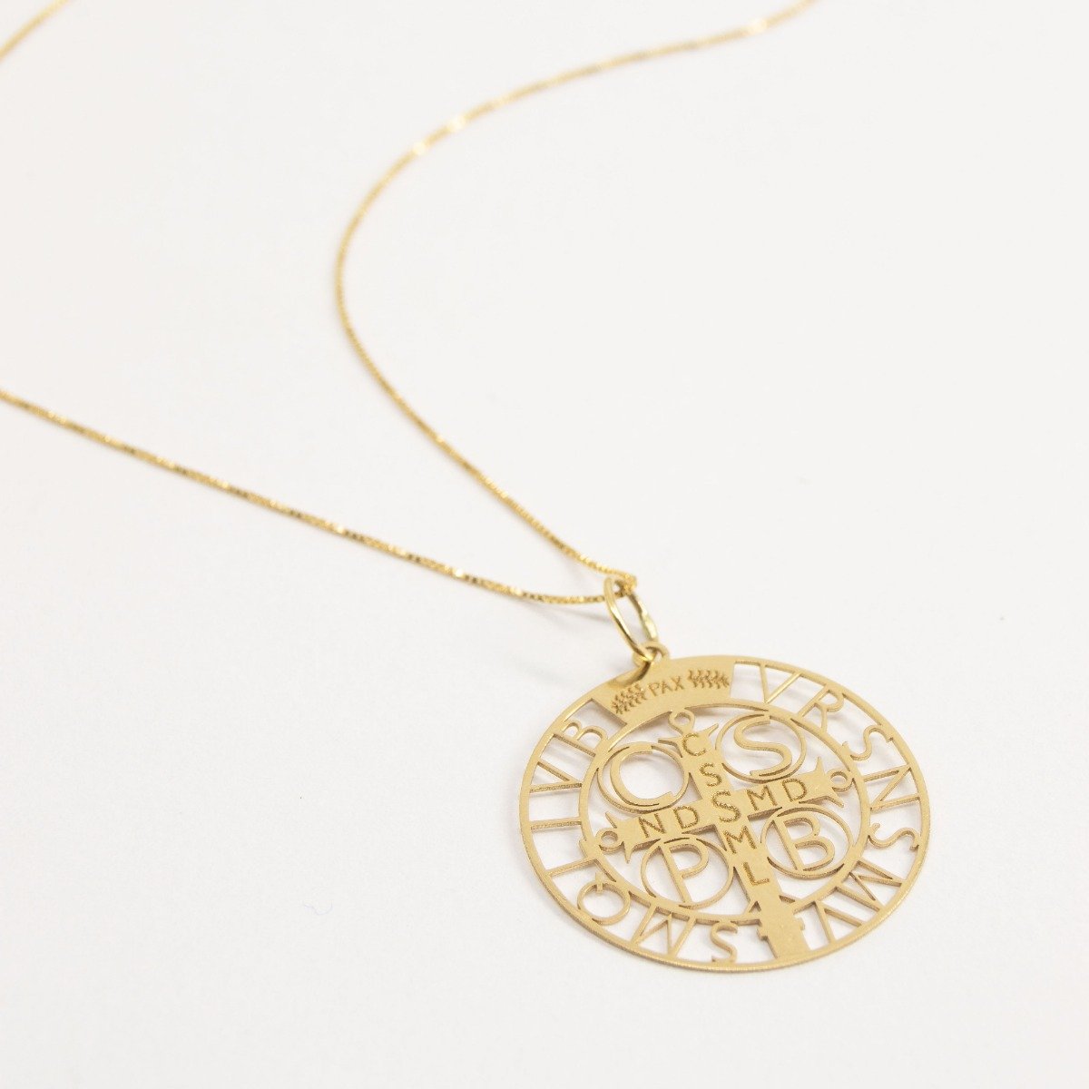Colar Medalha de São Bento Ouro 18K