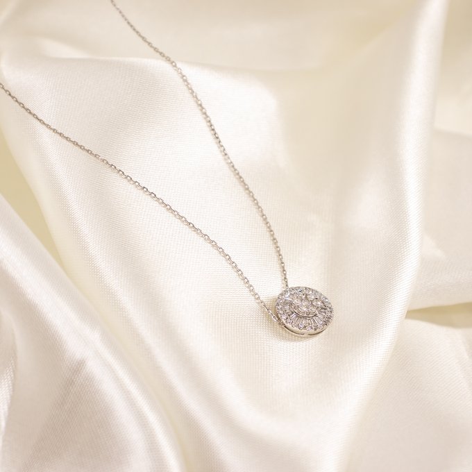 Colar Pingente Pizza Médio Diamantes