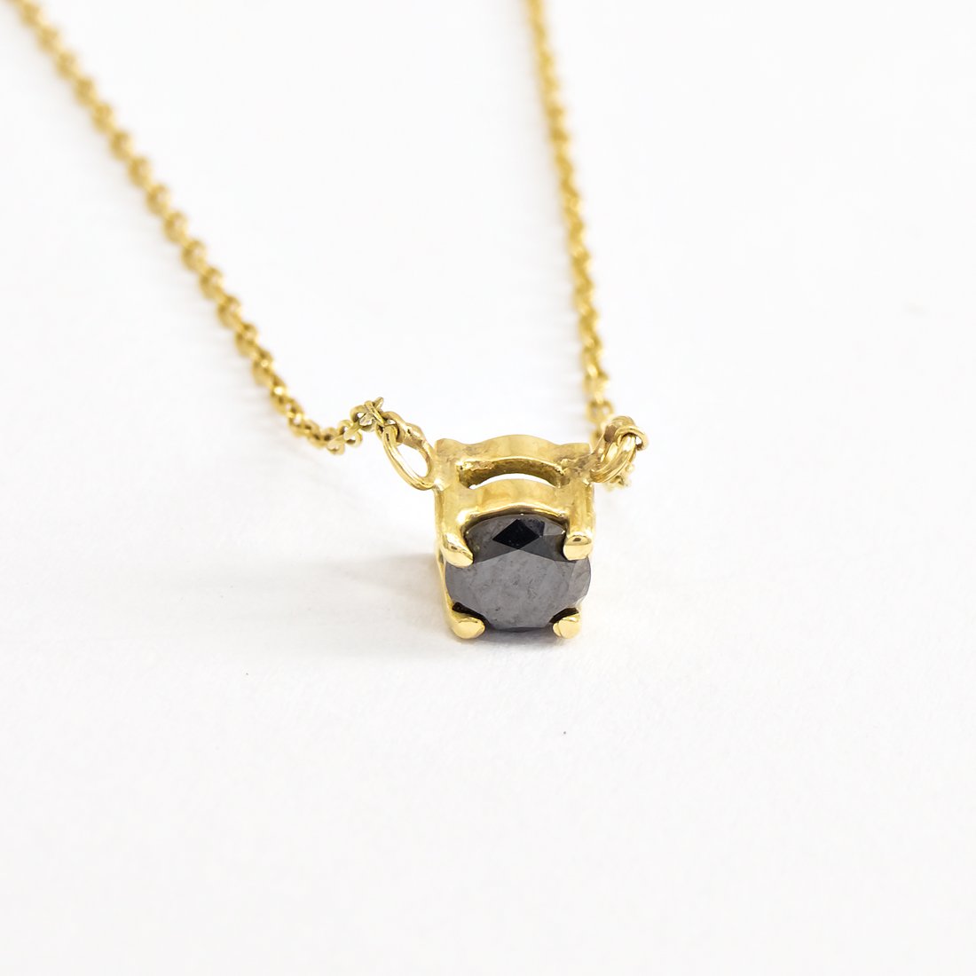 Colar Ponto de Luz Diamante Negro