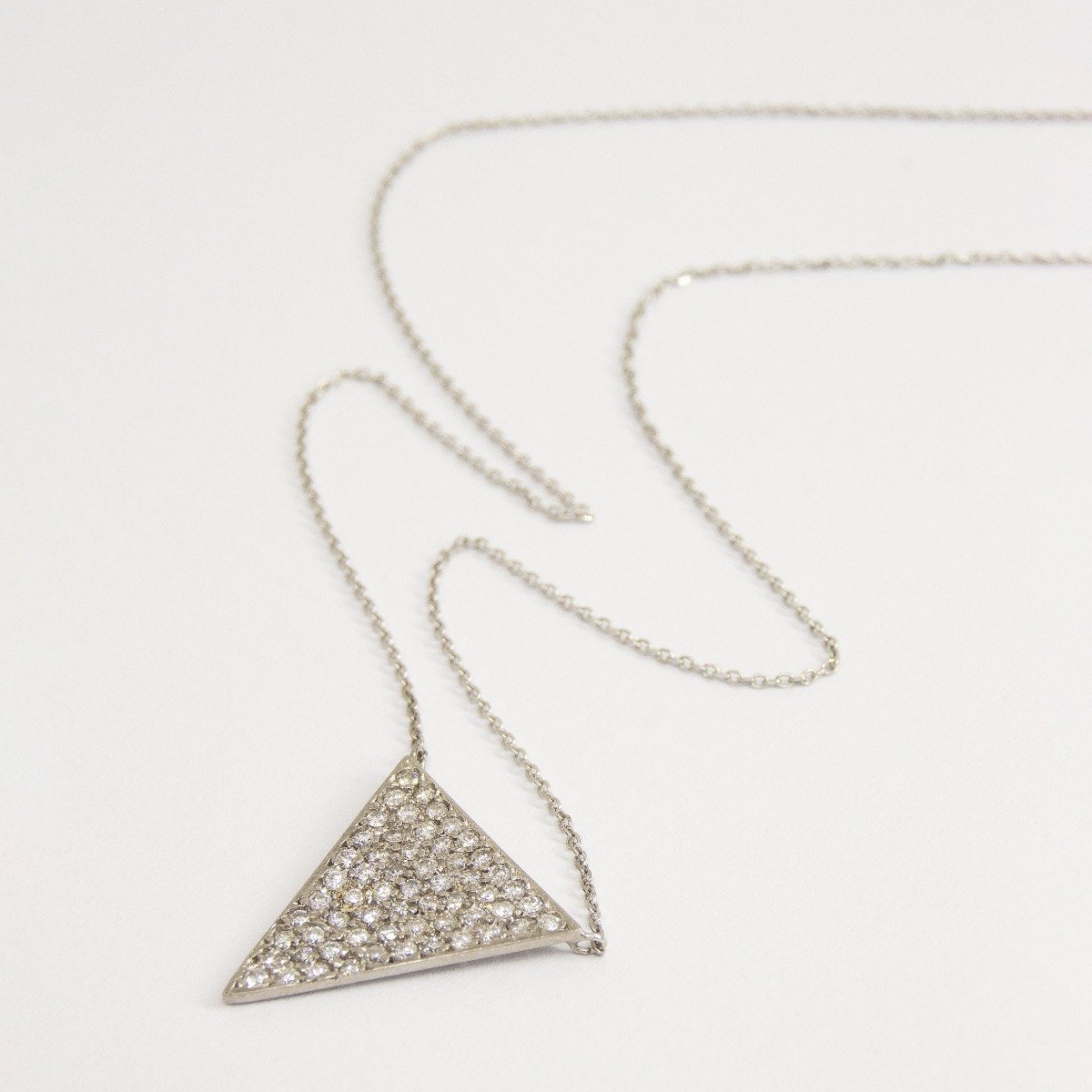 Colar power Triangulo Diamantes
