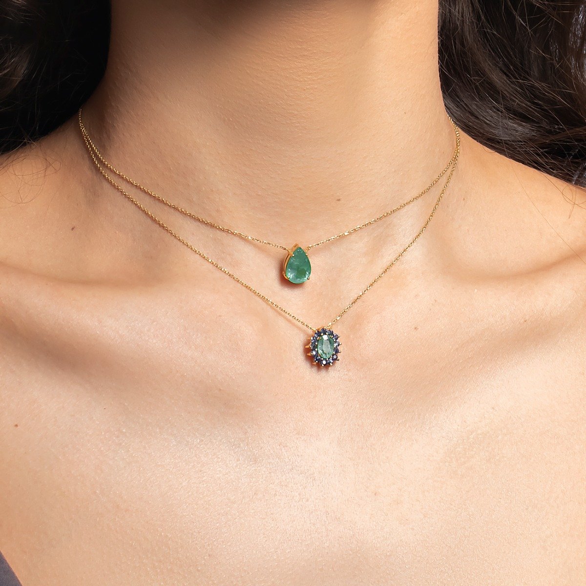 Colar Princess Oval Esmeralda e Safiras Azuis