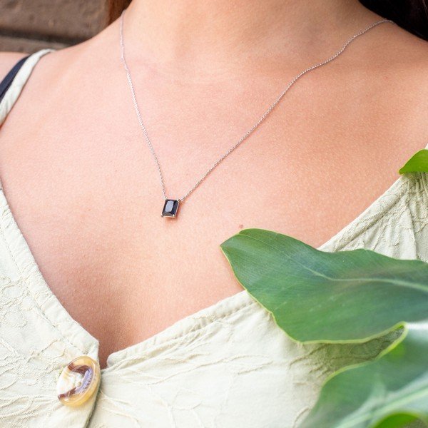 Colar Solitário Ônix Ouro 18K