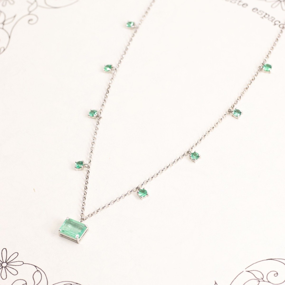 Colar Stunning Esmeraldas