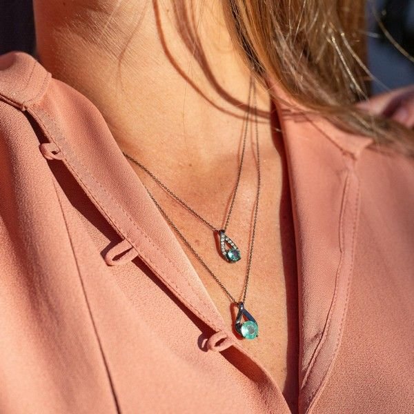 Colar Torsion Esmeralda Colombiana e Diamantes