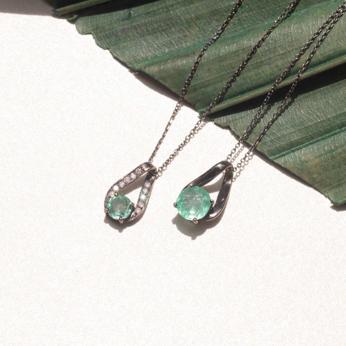 Colar Torsion Esmeralda Colombiana e Diamantes