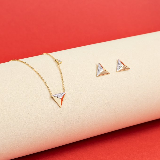 Colar Triângulo Trilhon 3D Diamantes