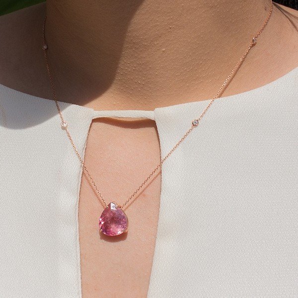 Colar Turmalina Rosa Pastilhas Diamantes