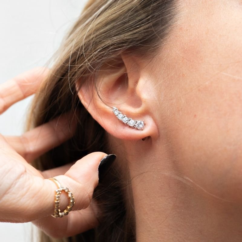 Earcuff Asa Cravejada Prata 925