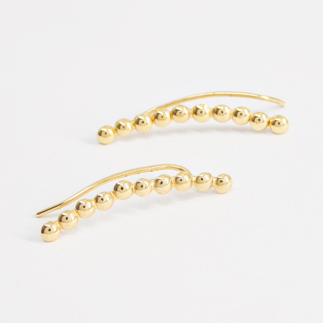 Earcuff Bolinhas Ouro Liso