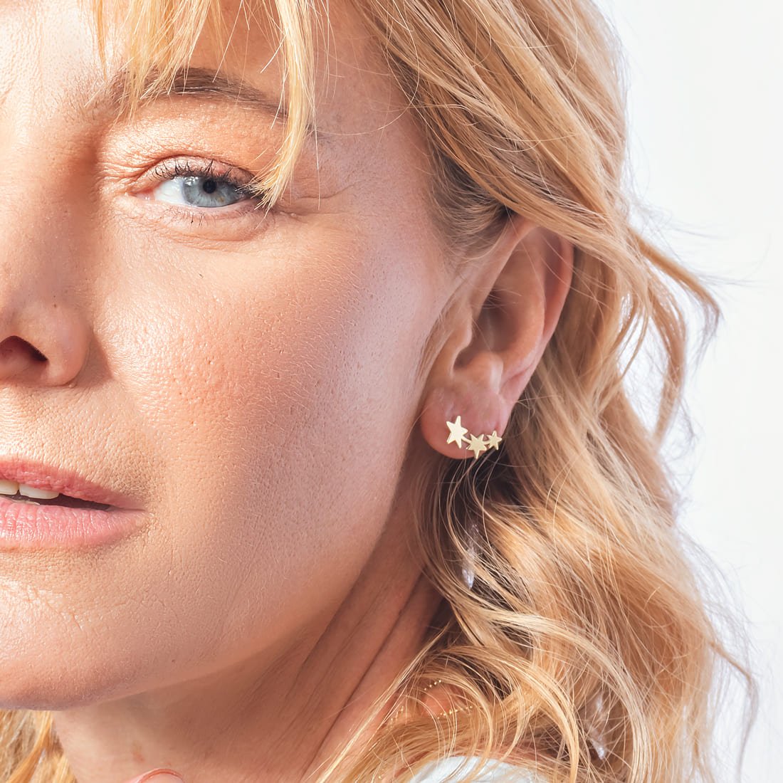 Earcuff Estrelas Degradê Ouro Liso 18k