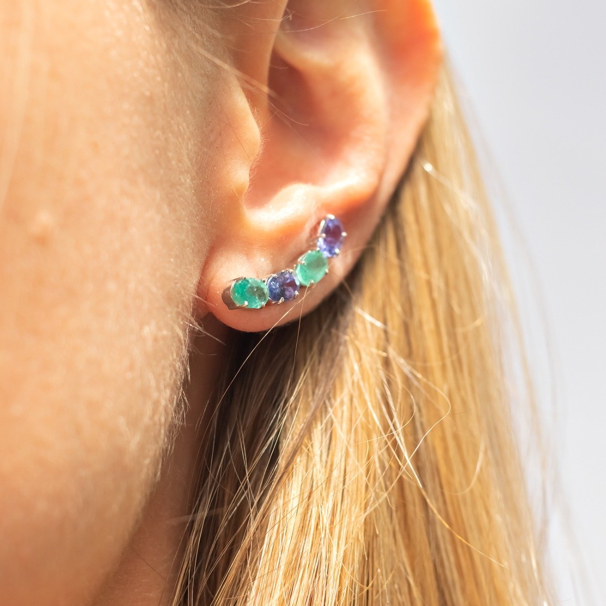 Earcuff Mix Esmeraldas e Tanzanitas Extras