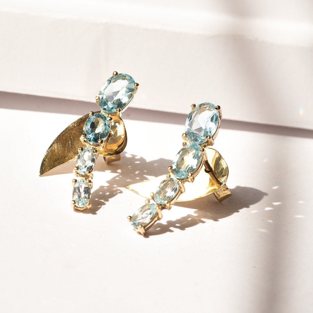 Earcuff Topázios Sky