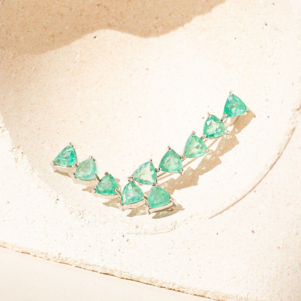 Earcuff Trilhon Esmeralda