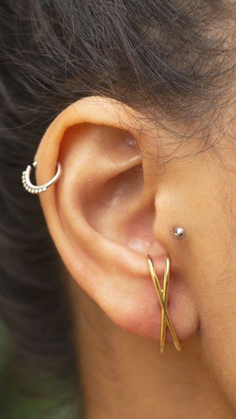 Earcuff X Ouro Liso 18k 