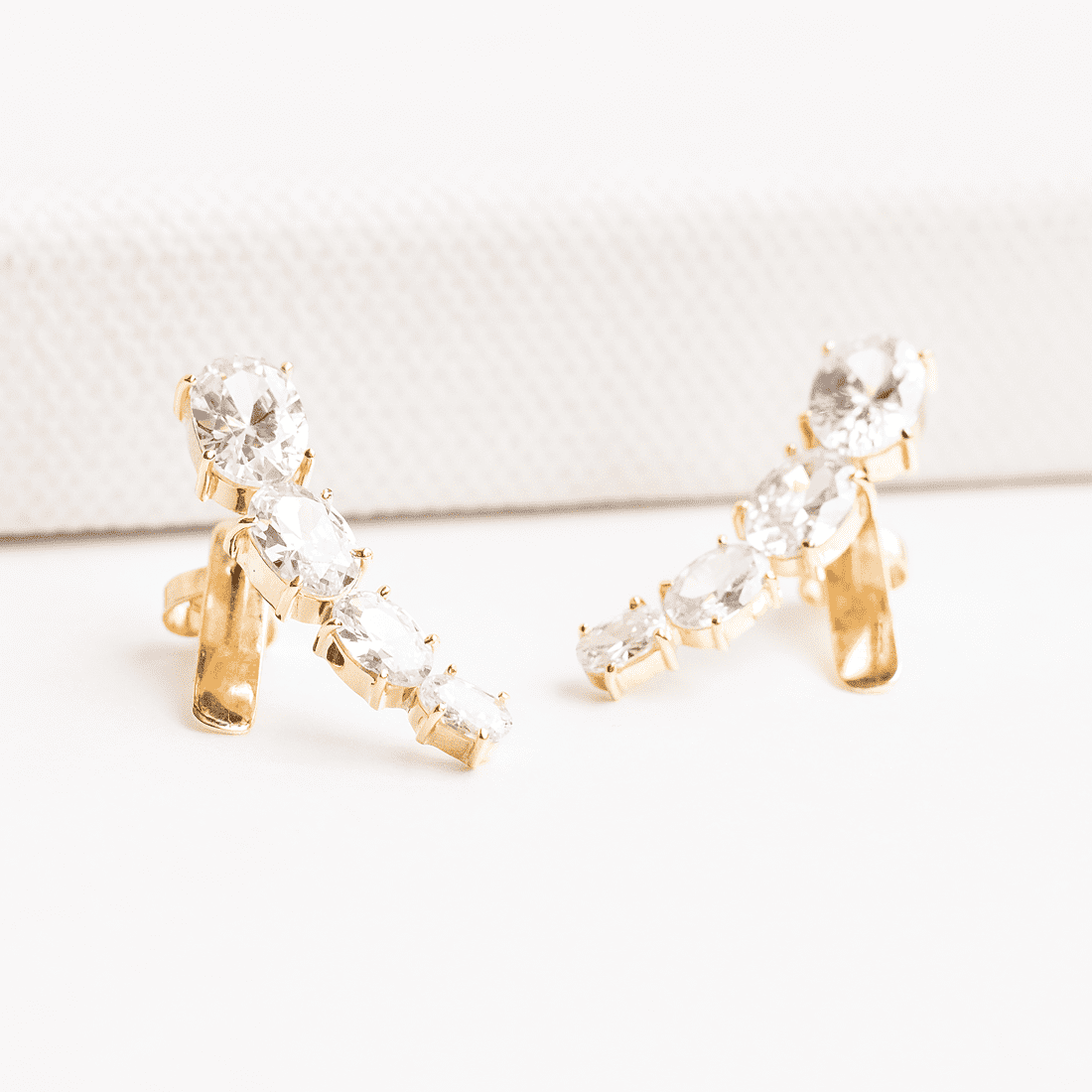 Earcuff Zirconias Brancas