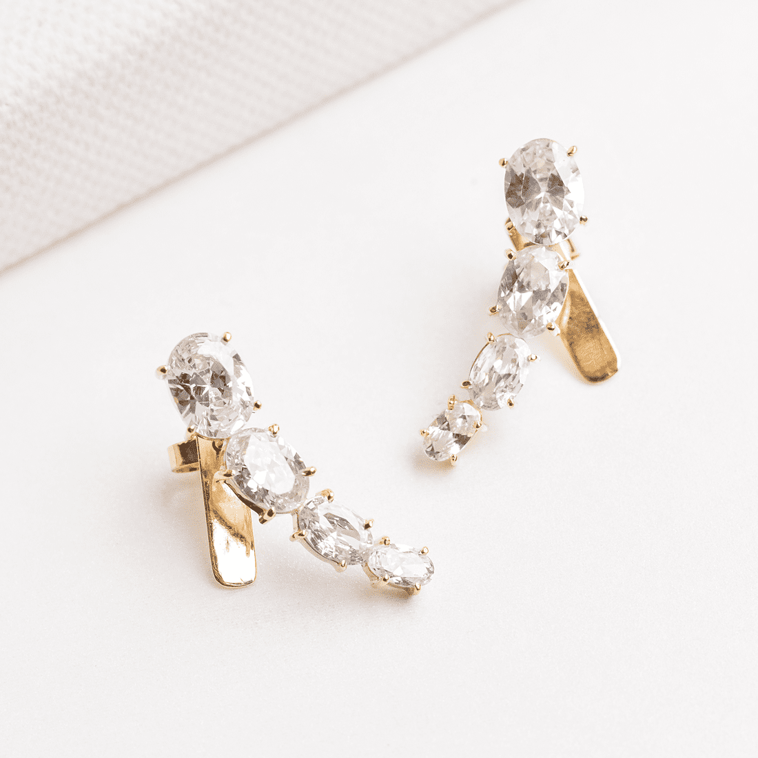 Earcuff Zirconias Brancas