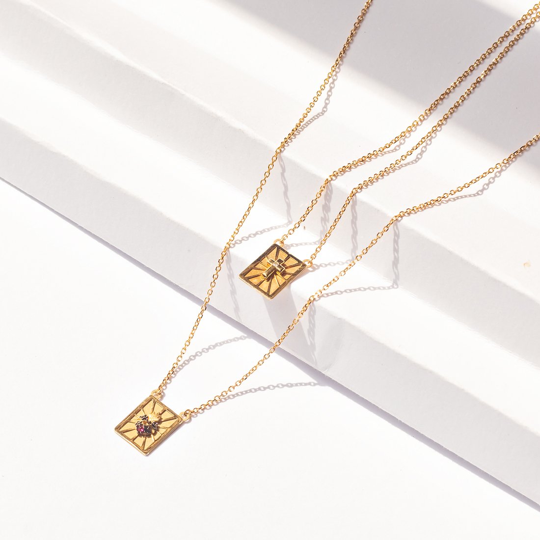 Escapulário Sagrado Coração Rubis