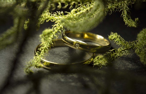 Par de Alianças Ouro 18K Diamante
