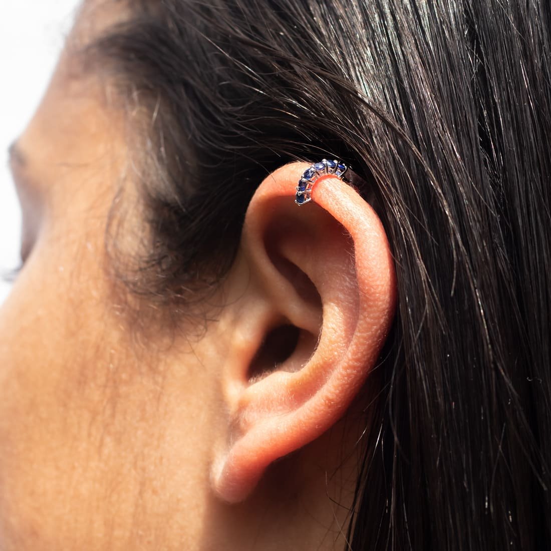 Piercing Furo Safira