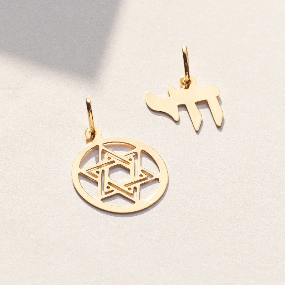 Pingente Chai Ouro 18k Liso
