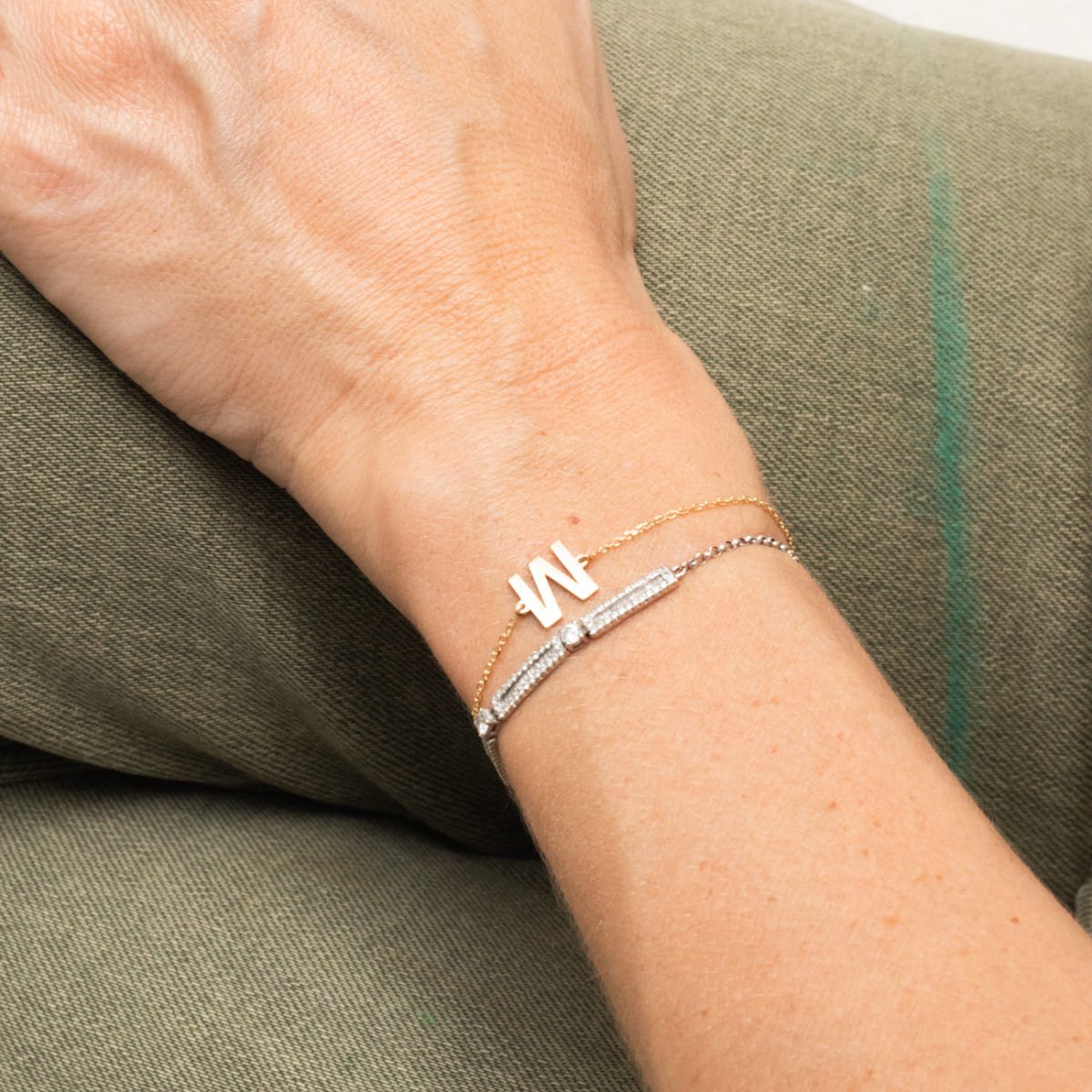 Pulseira Letrinha Ouro Liso 18k
