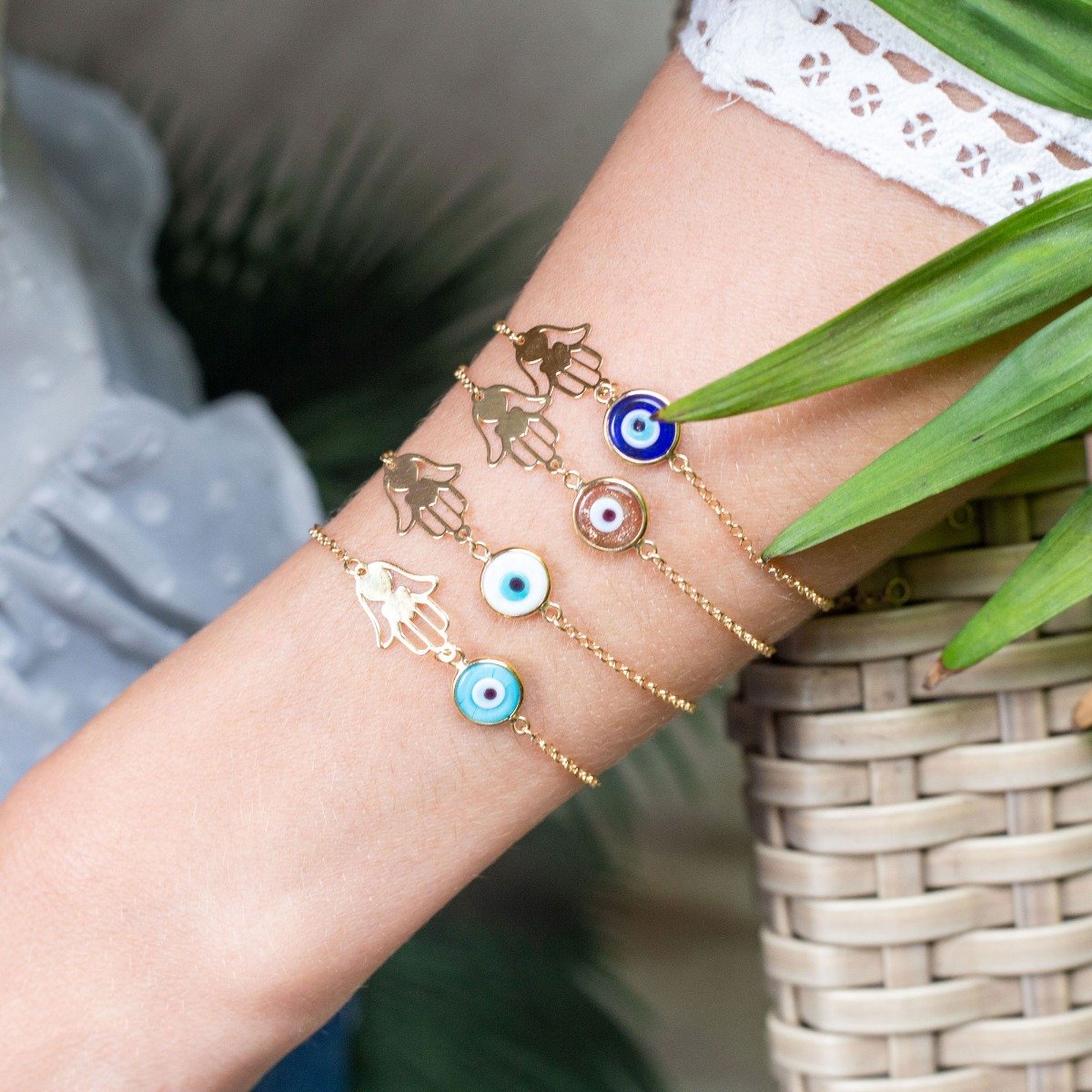 Pulseira Olho Grego Azul Claro Mão de Palma Ouro 18K