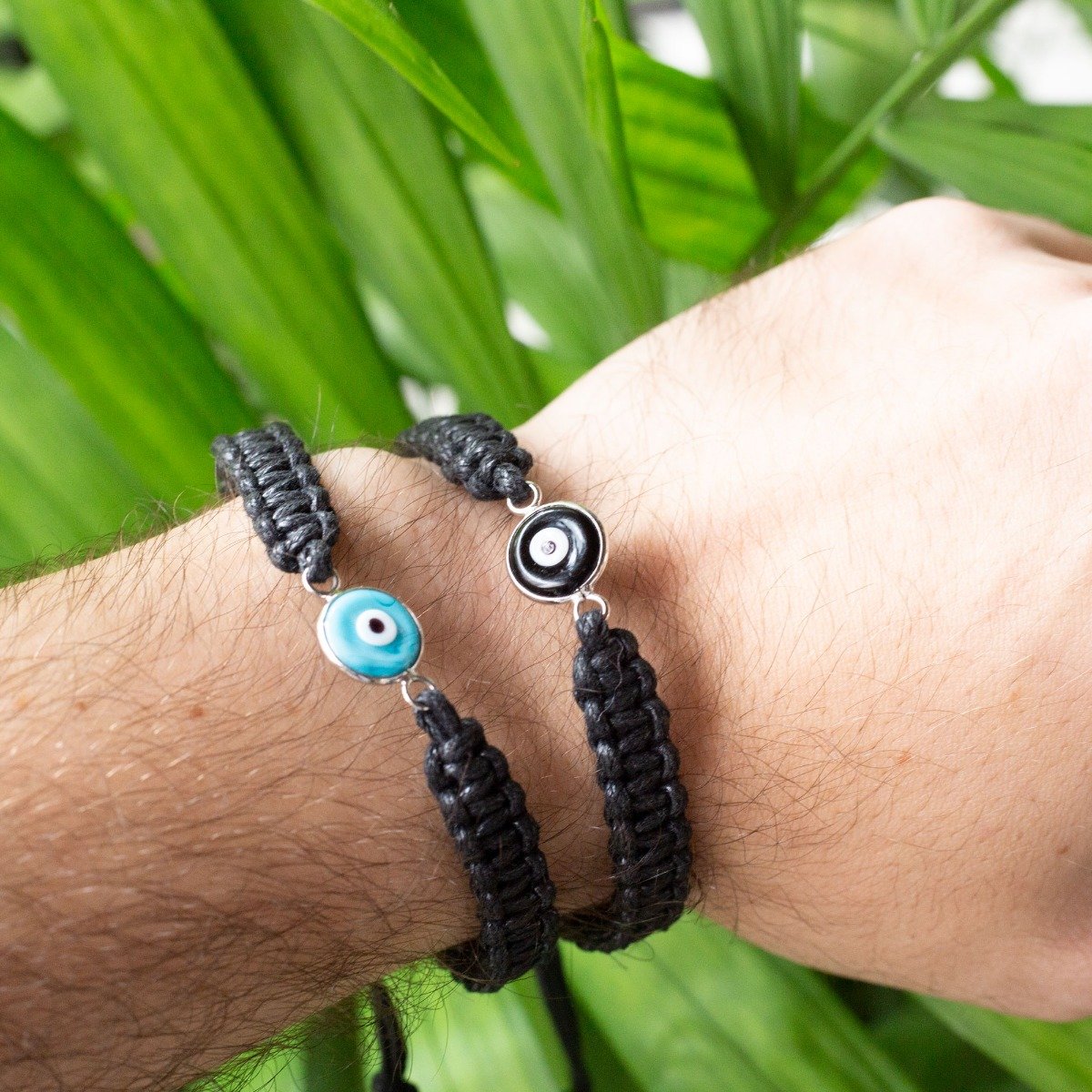 Pulseira Olho Grego em Murano Preto Macramê Preto