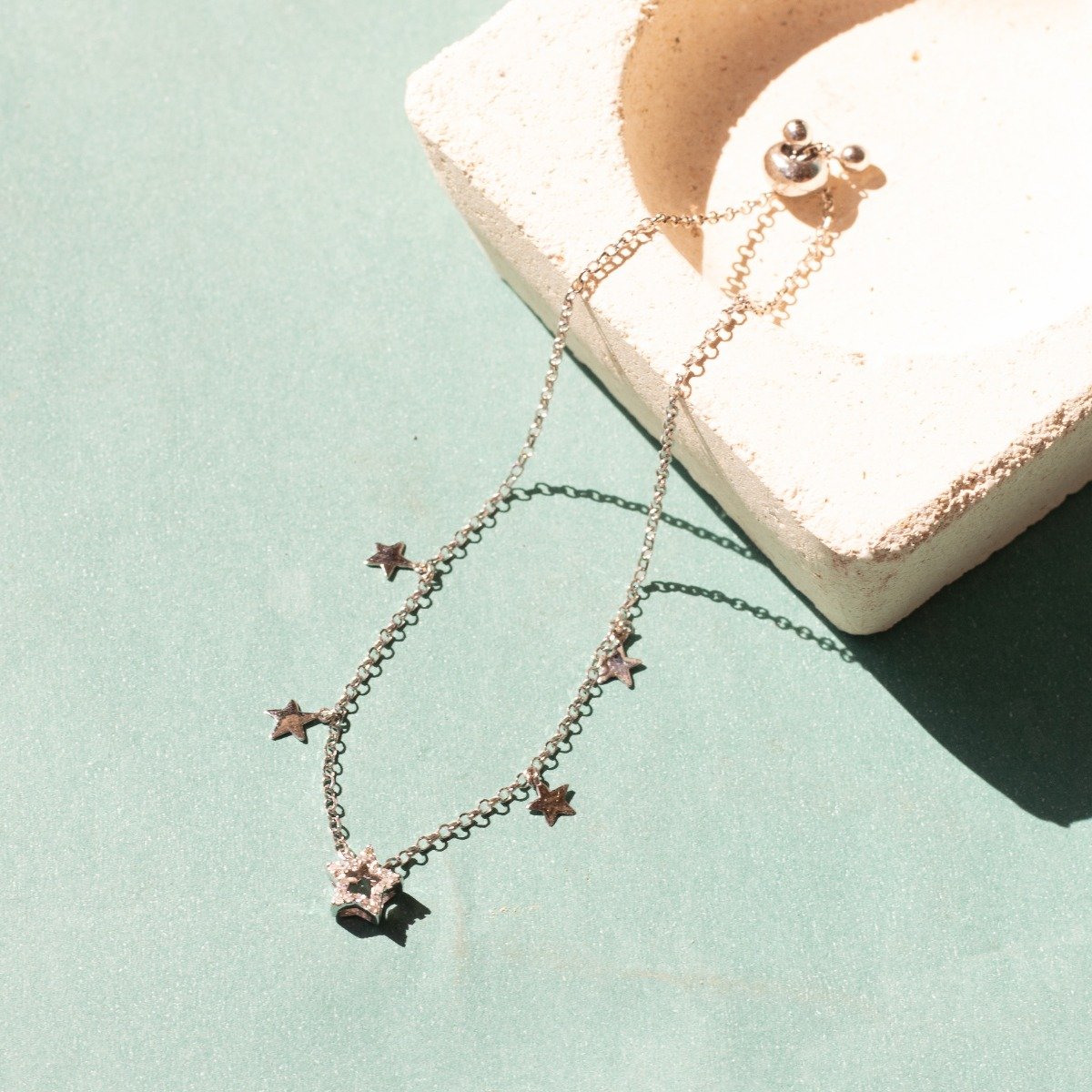 Pulseira Regulável Diamantes e Estrelinhas